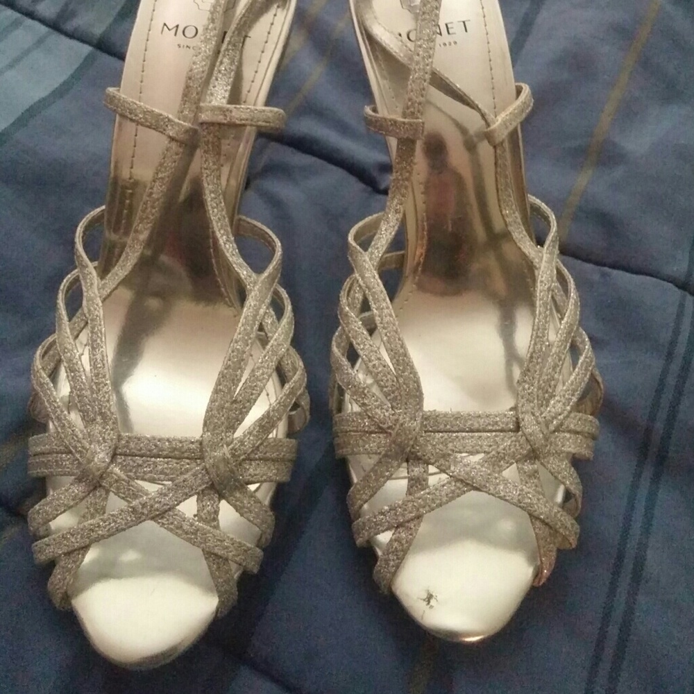 Formal shoes
